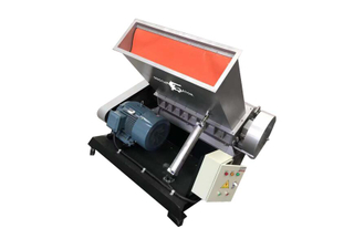 Plastic granulators for plastic pallets and plastic sheet and plastic board recycling treatment 