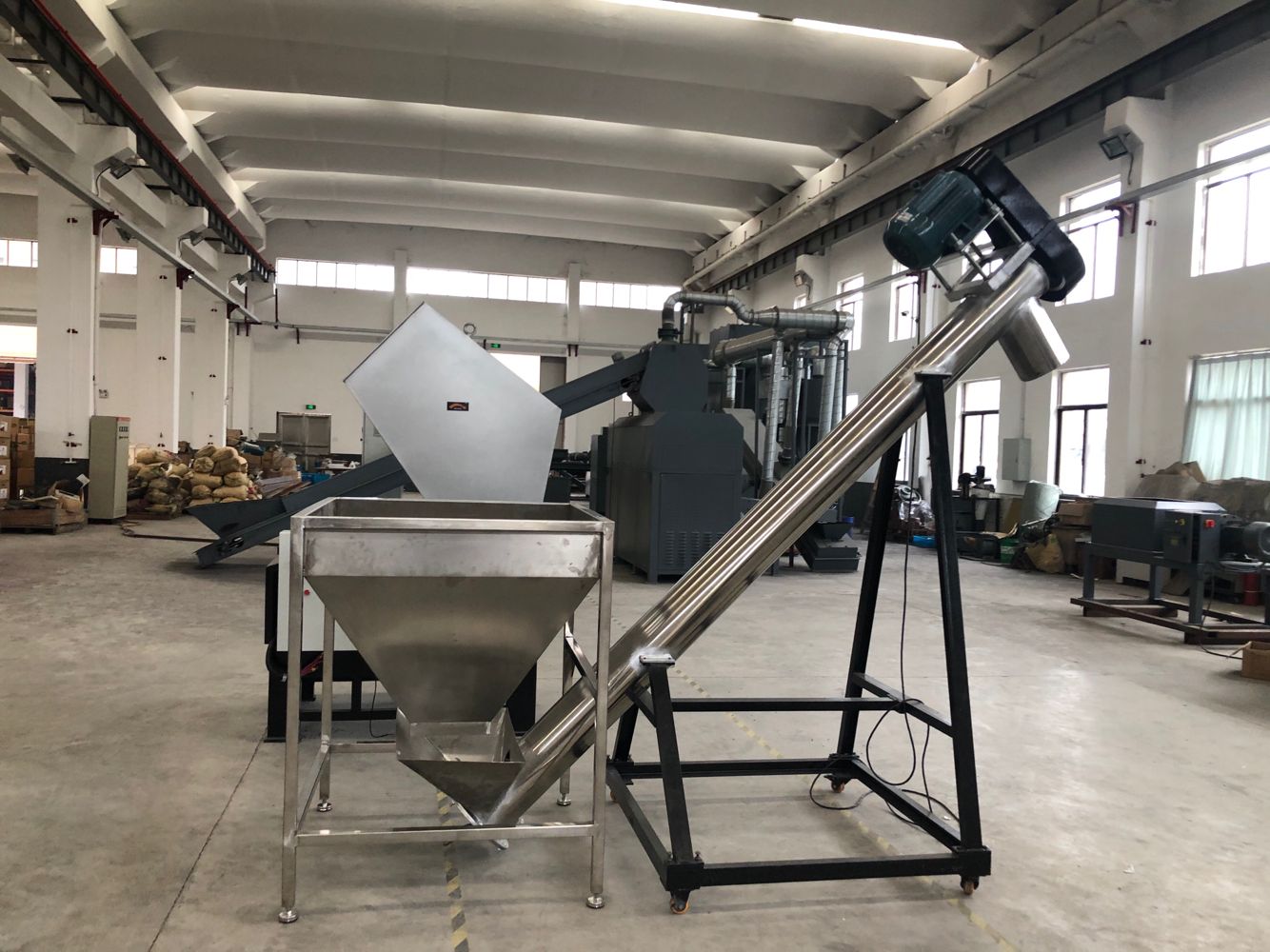 Single Shaft Plastic Sheet Recycling Machine Is Ready to Ship 